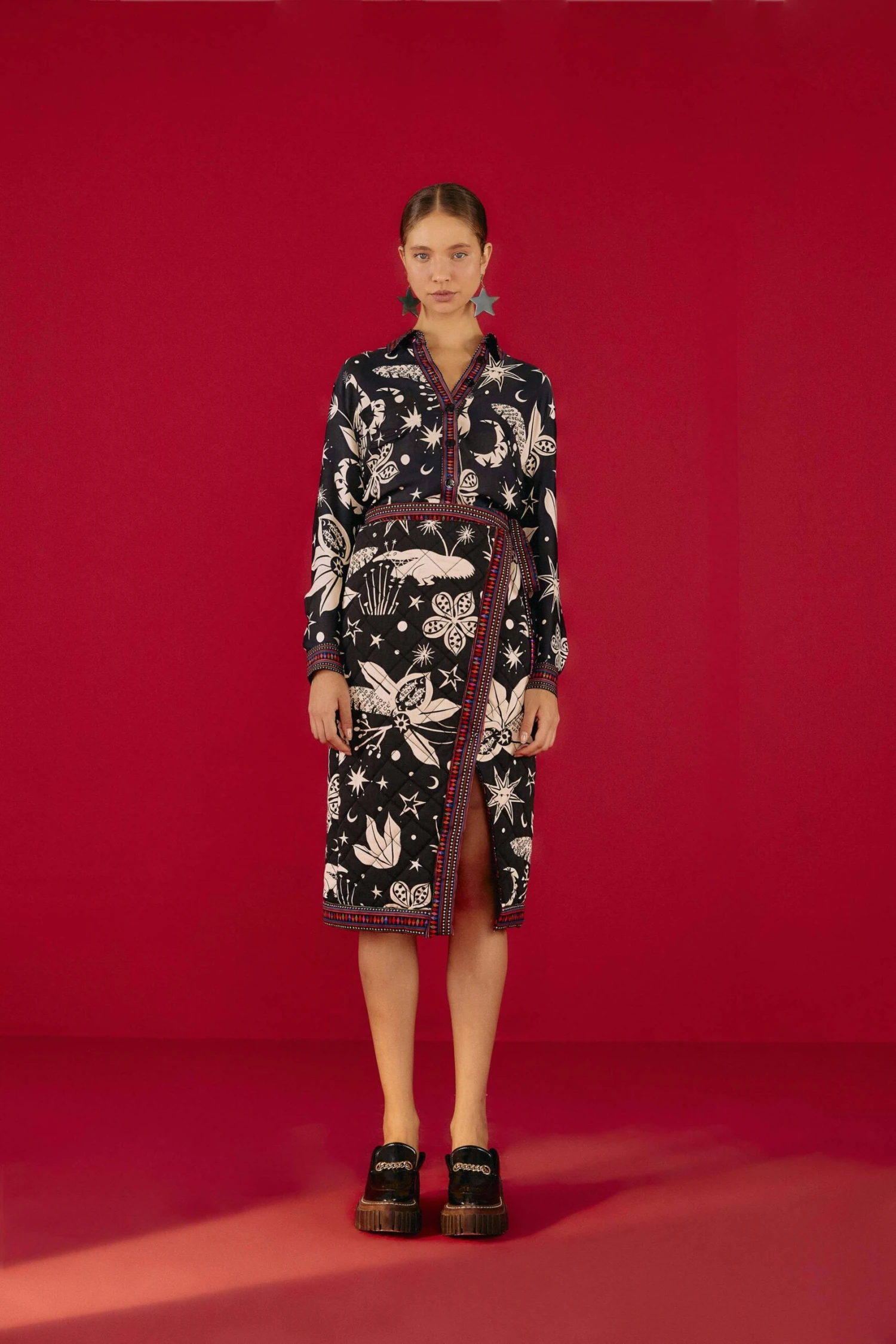 Farm Rio Black & White Cerrado Sky Shirt 2 Farm Rio Black & White Cerrado Sky Shirt - Image 2