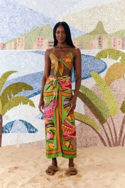 Farm Rio Toucans Scarf Lenzing™ Ecovero™ Viscose Crop Top 7 Farm Rio Toucans Scarf Lenzing™ Ecovero™ Viscose Crop Top -Farm Rio 303977 01