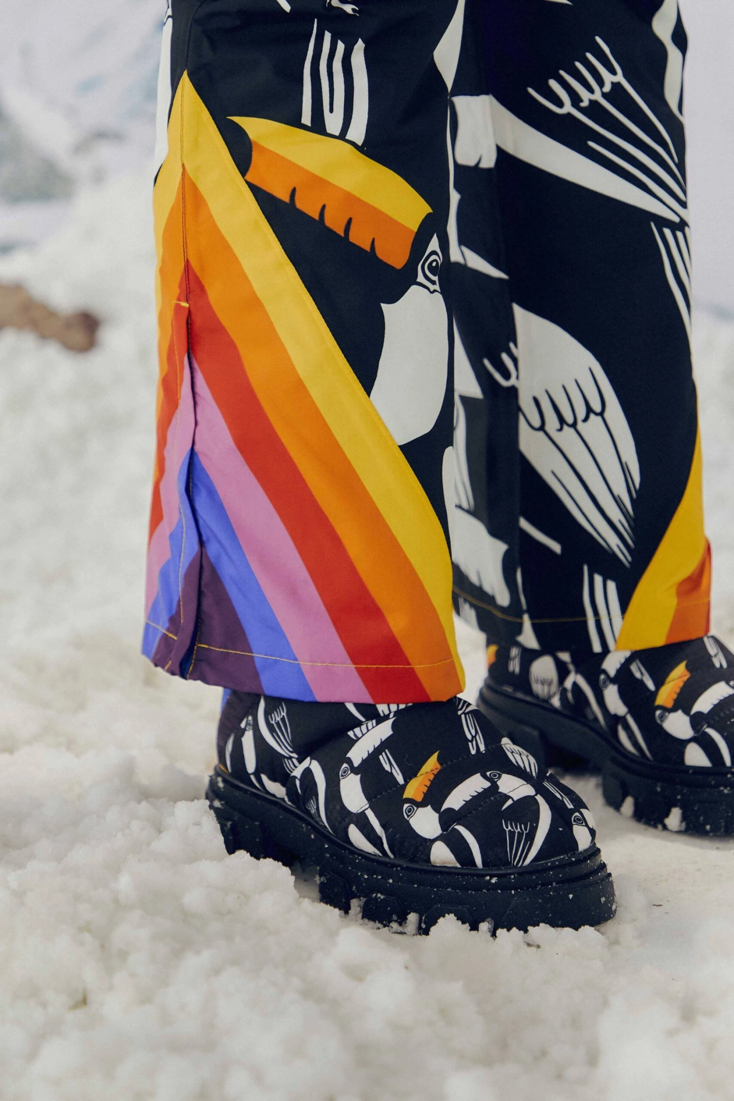 Farm Rio Black Graphic Toucans Ski Pants 3 Farm Rio Black Graphic Toucans Ski Pants - Image 3