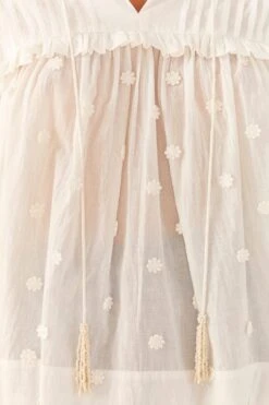 Farm Rio Off-White 3D Flowers Blouse -Farm Rio 306074 04