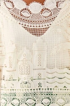 Farm Rio Off-White Morada Boa Guipire Blouse -Farm Rio 306104 04