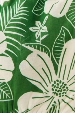 Farm Rio Off-White Macaw Elegance Crop Top -Farm Rio 306377 04 1