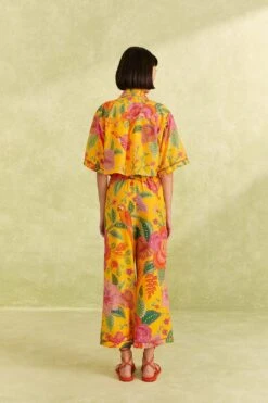 Farm Rio Yellow Macaw Bloom Shirt 9 Farm Rio Yellow Macaw Bloom Shirt -Farm Rio 309403 04 e4e3f2d1 ec5d 4b77 aa21 1181373ea16f