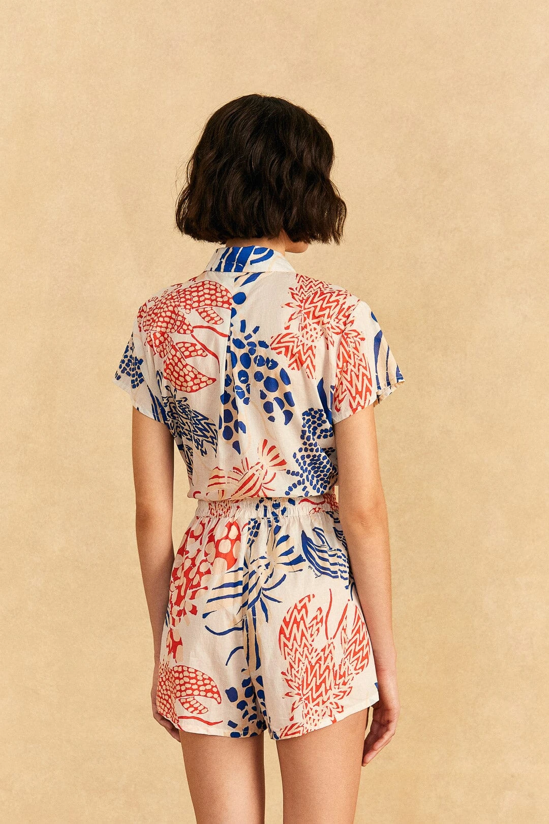 Farm Rio Off-White Mixed Lobster Shorts 4 Farm Rio Off-White Mixed Lobster Shorts - Image 4