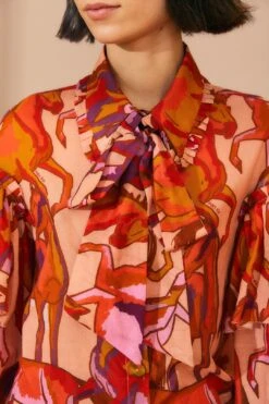 Farm Rio Rose Wild Horses Bow Neck Tie Blouse 8 Farm Rio Rose Wild Horses Bow Neck Tie Blouse -Farm Rio 312022 03