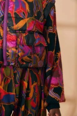 Farm Rio Black Wild Horses Reversible Puffer Jacket 19 Farm Rio Black Wild Horses Reversible Puffer Jacket -Farm Rio 312503 08