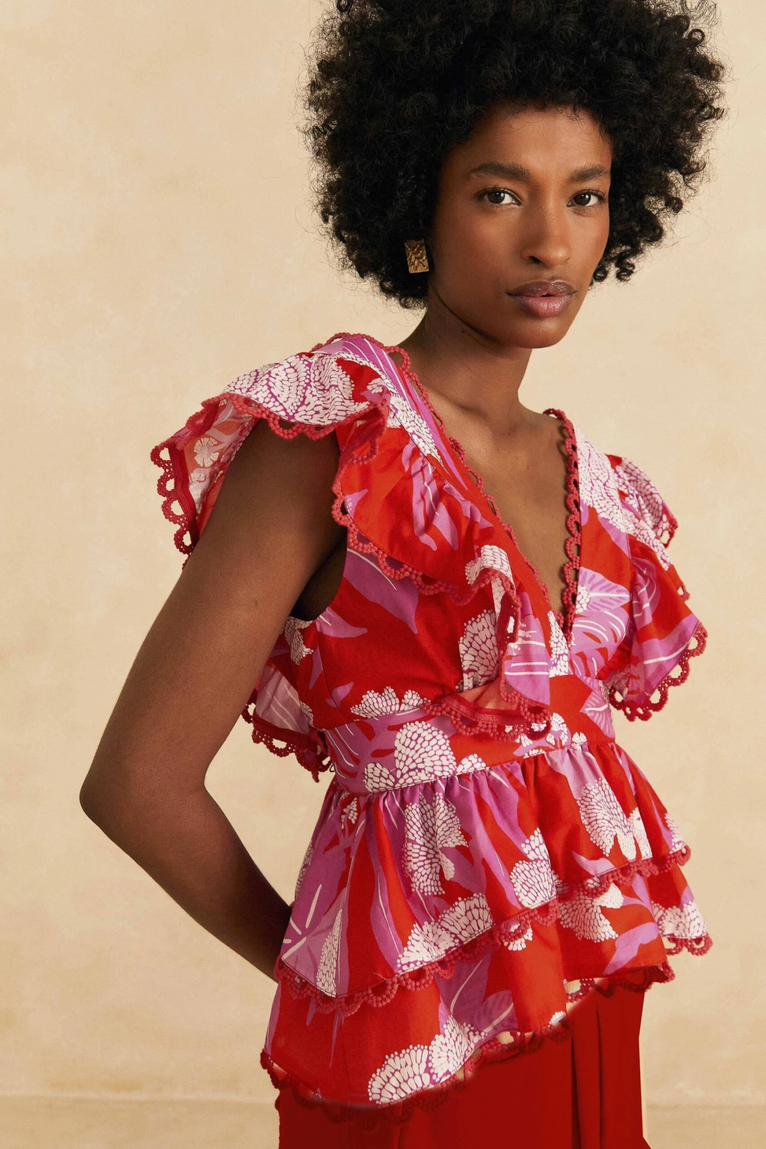 Farm Rio Red Dewdrop Floral Sleeveless Blouse 1 Farm Rio Red Dewdrop Floral Sleeveless Blouse