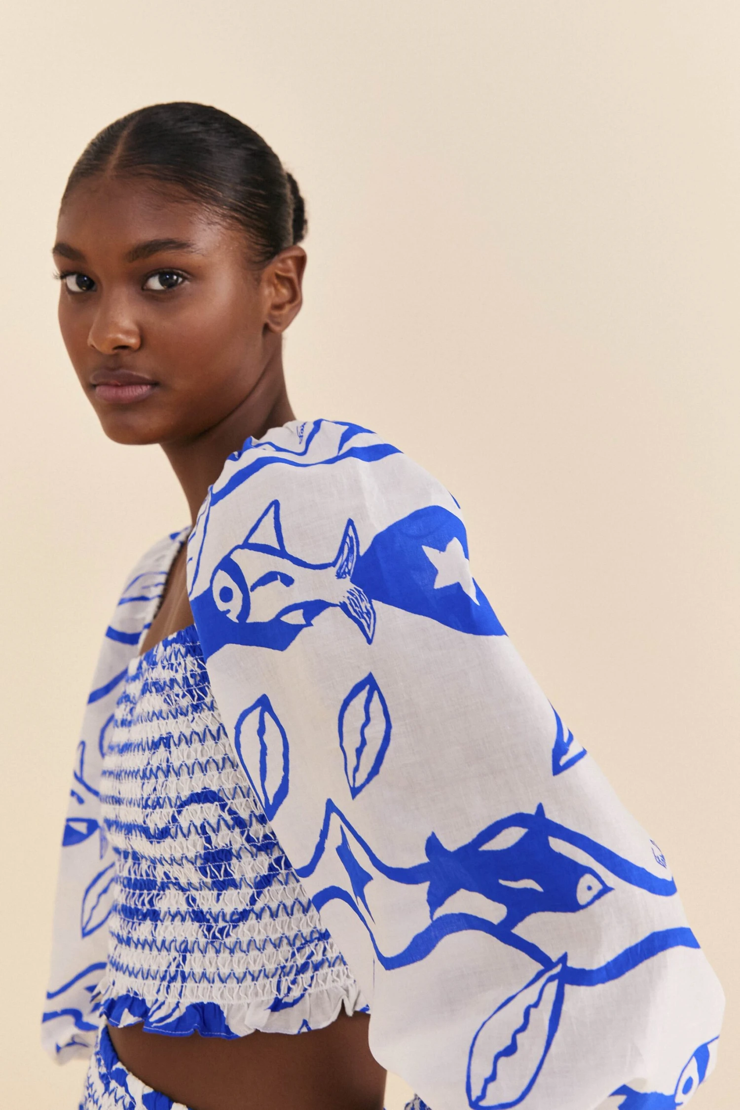 Farm Rio Off-White Pitta Waves Smocked Blouse 3 Farm Rio Off-White Pitta Waves Smocked Blouse - Image 3