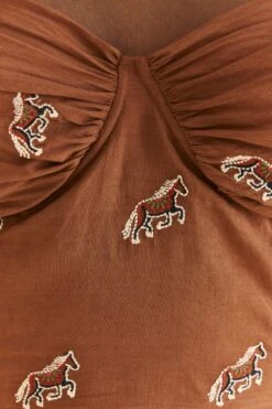 Farm Rio Caramel Embroidered Horses Crop Top 10 Farm Rio Caramel Embroidered Horses Crop Top -Farm Rio 315964 05