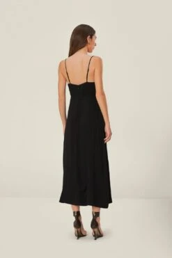 Black Flowered Bust Midi Dress 9 Black Flowered Bust Midi Dress -Farm Rio 328615 04