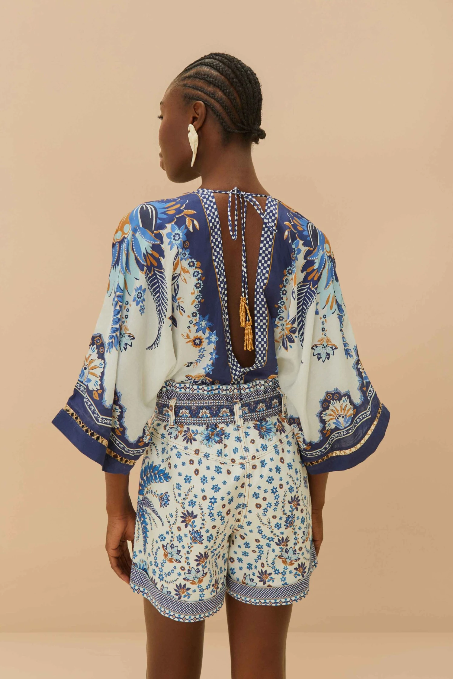 Off-White Encanto Tropical Shorts 3 Off-White Encanto Tropical Shorts - Image 3