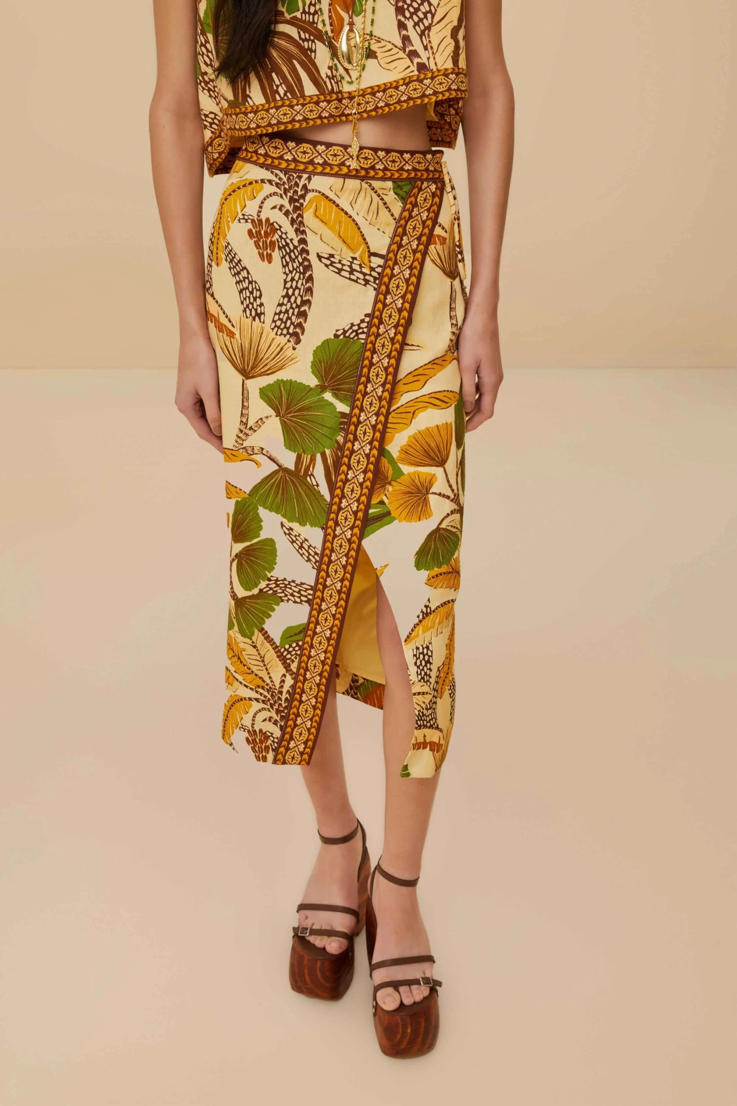 Sand Foliage Sketch LENZING™ ECOVERO™ Euroflax™ Midi Skirt 2 Sand Foliage Sketch LENZING™ ECOVERO™ Euroflax™ Midi Skirt - Image 2