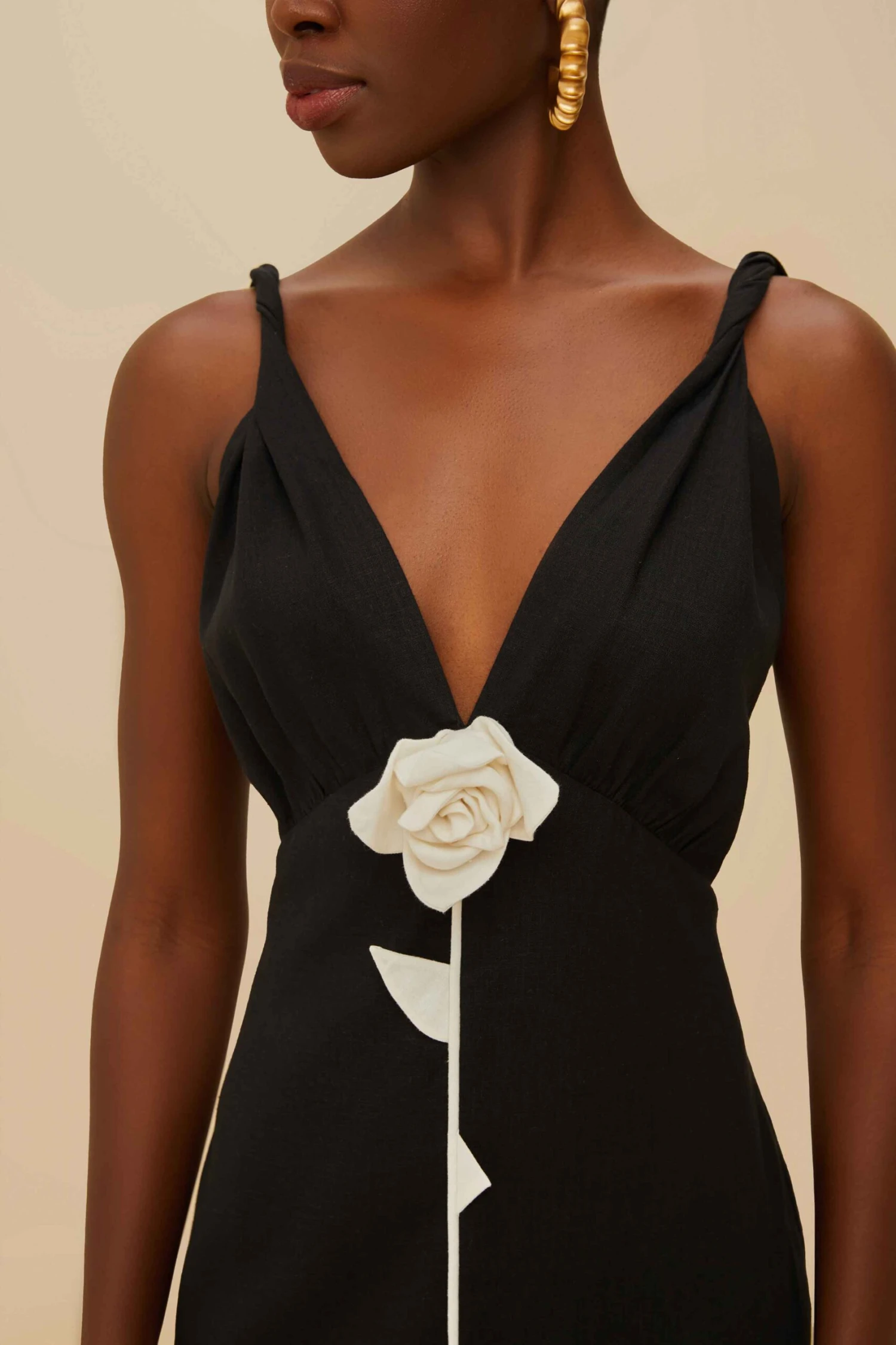 Black And White Rose LENZING™ ECOVERO™ Euroflax™ Mini Dress 2 Black And White Rose LENZING™ ECOVERO™ Euroflax™ Mini Dress - Image 2