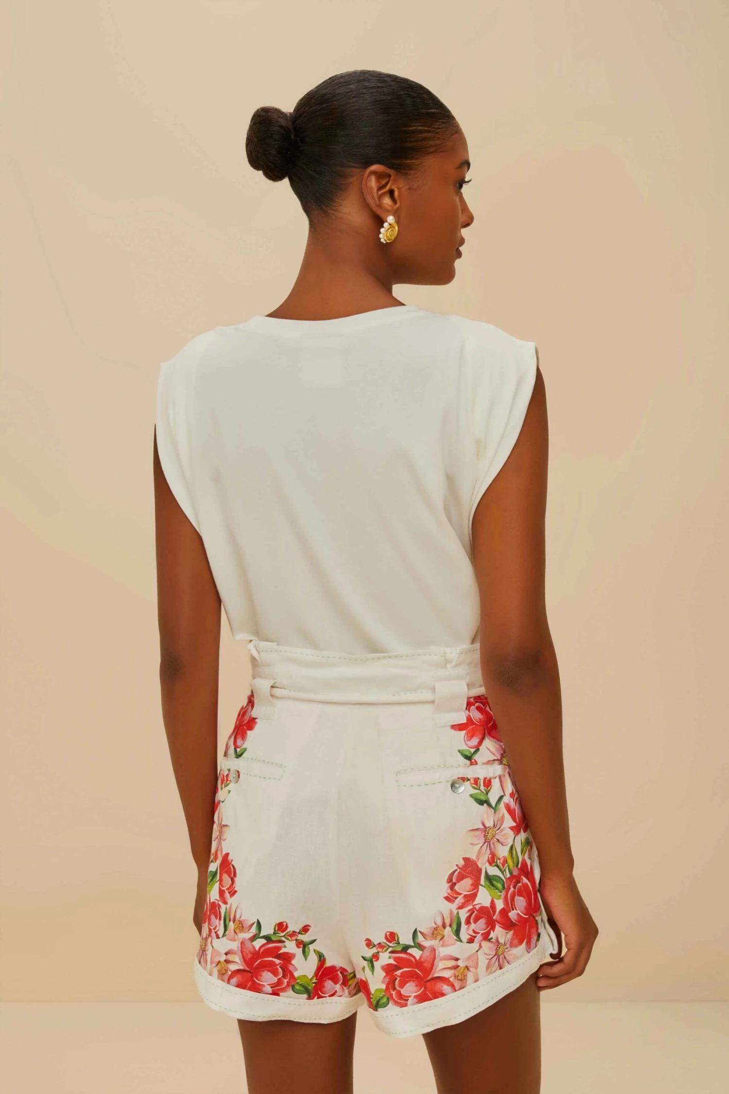 Off-White Flower Tapestry Embroidered Shorts 4 Off-White Flower Tapestry Embroidered Shorts - Image 4