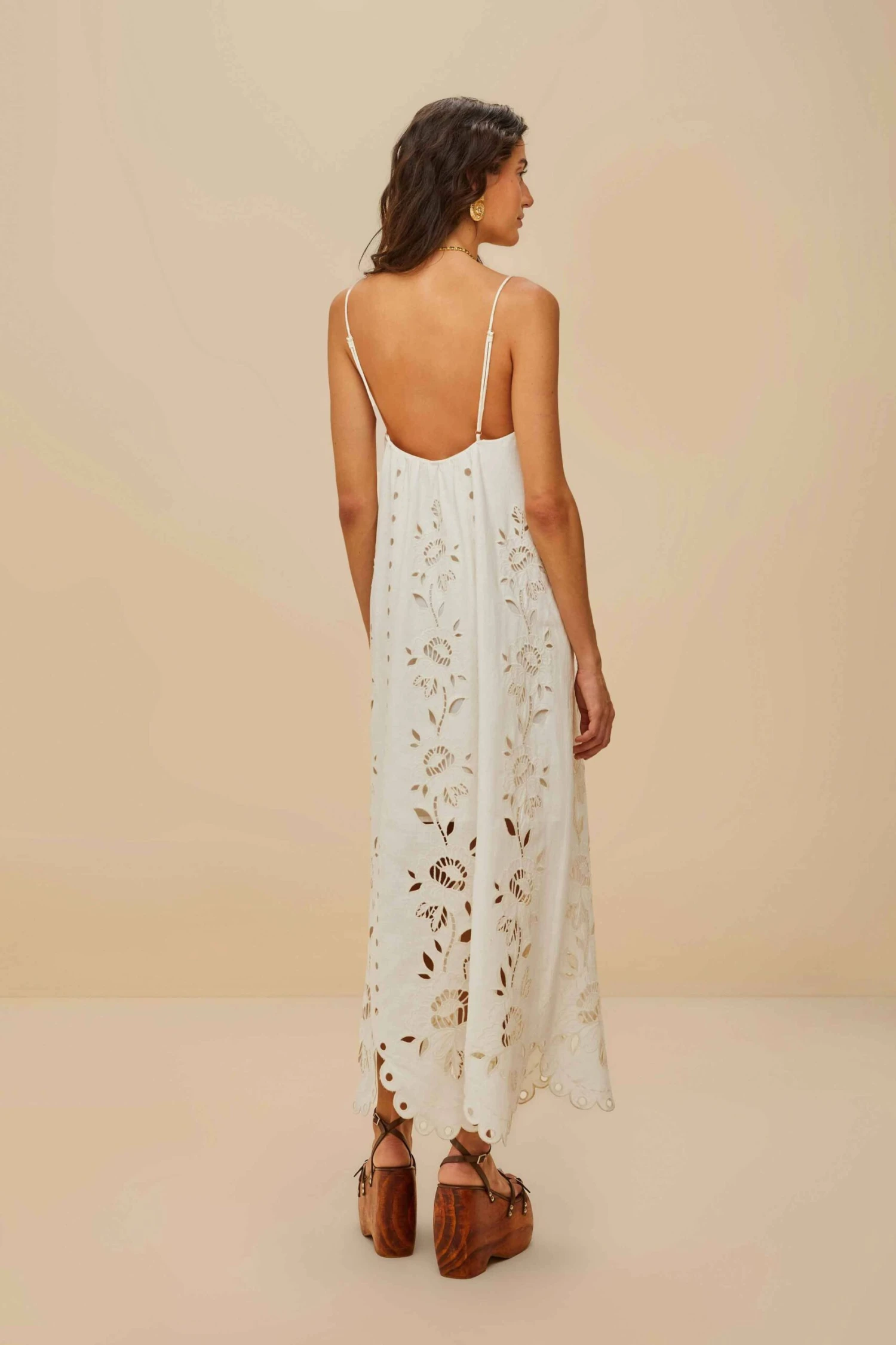 Off-White Richelieu LENZING™ ECOVERO™ Euroflax™ Maxi Dress 4 Off-White Richelieu LENZING™ ECOVERO™ Euroflax™ Maxi Dress - Image 4