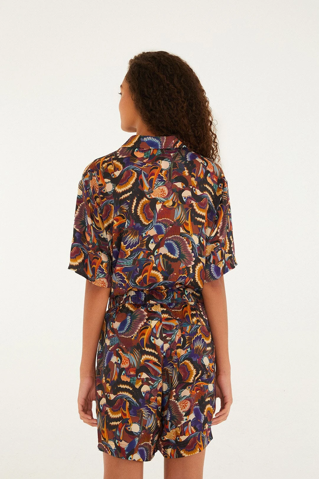 Farm Rio Multicolor Flying Toucans Lenzing™ Ecovero™ Shorts 4 Farm Rio Multicolor Flying Toucans Lenzing™ Ecovero™ Shorts - Image 4