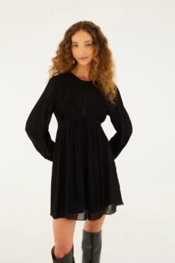Farm Rio Black Shell Mini Dress -Farm Rio farm rio black shell mini dress 351984 1